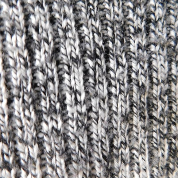 Ribbed High Low Sweater - Picture 5 of 11